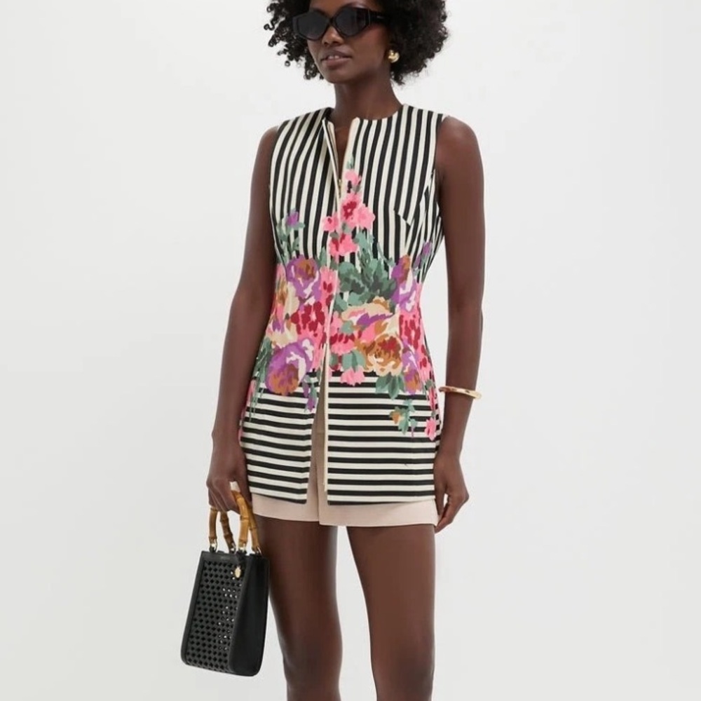 Flowering Trellis Structured Rhoda Tunic Top